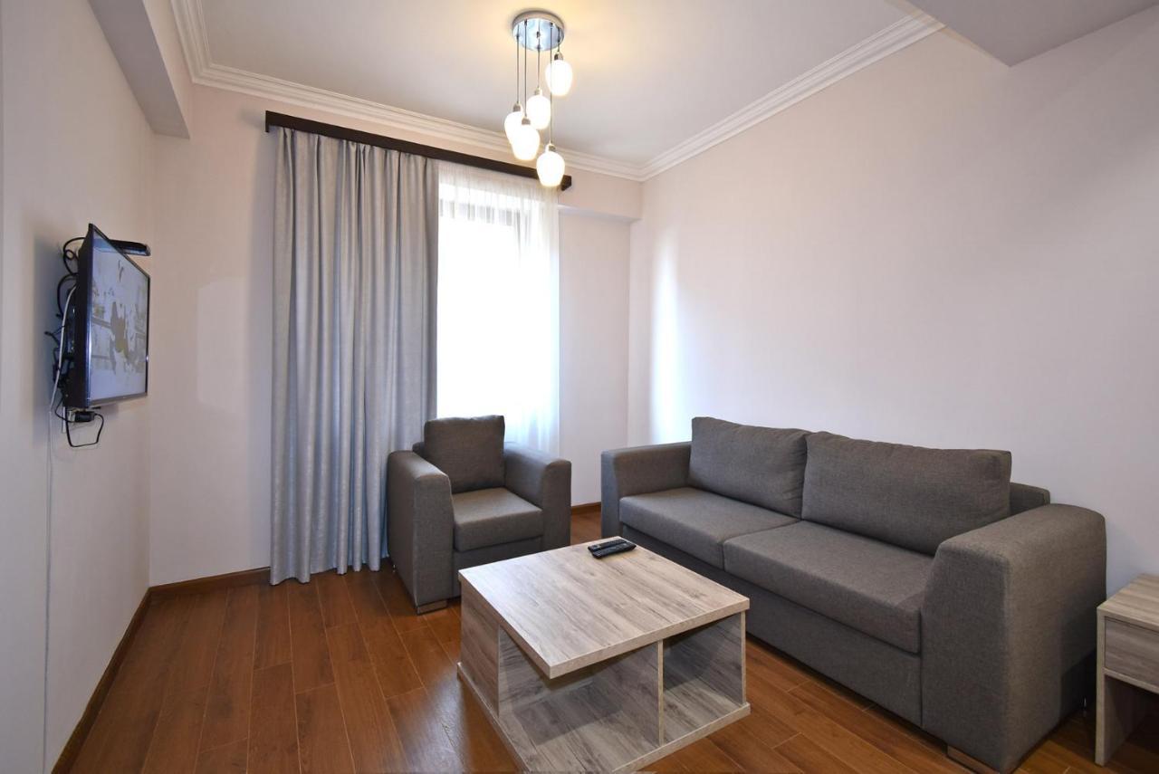 Luxury Apartment Just Near Republic Square #7 Yerevan Bagian luar foto